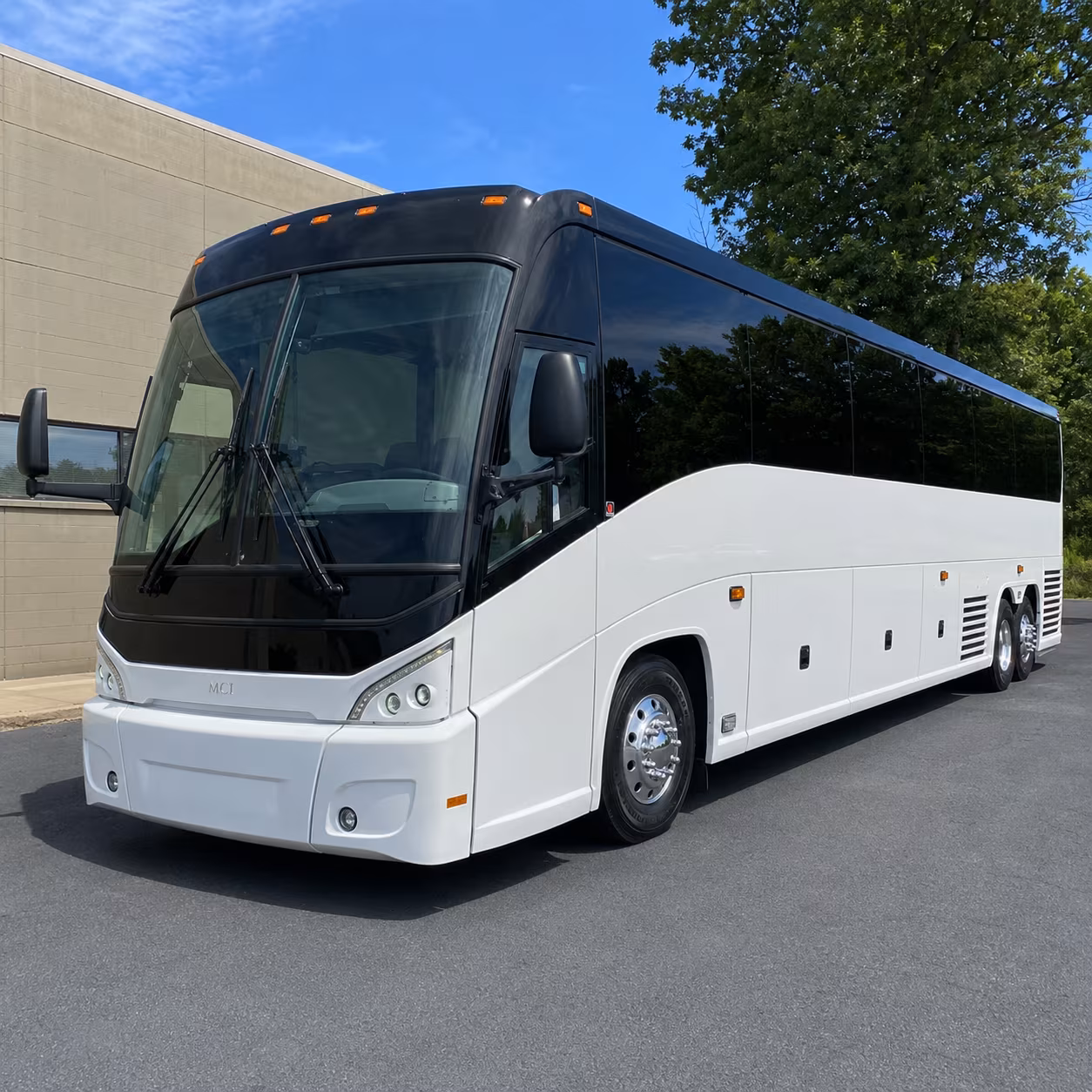 conference and convention shuttle buses to riverhouse lodge