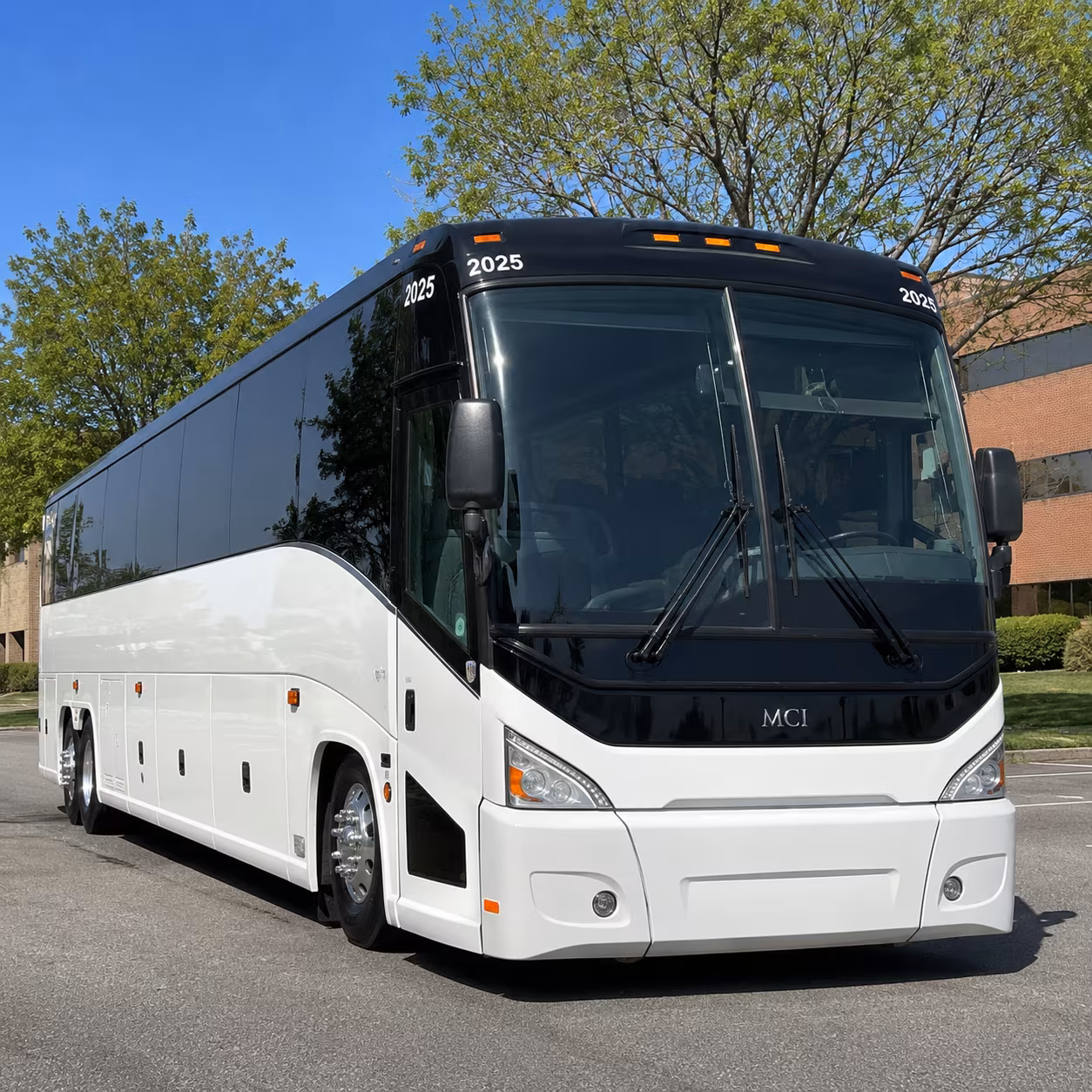 long distance military charter buses from bend to jblm and beyond